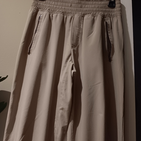 Athleta jogger pants - Picture 2 of 8